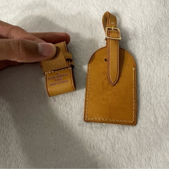 Authentic Louis Vuitton luggage tag set - Picture 3 of 3